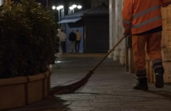 "Come successo a Natale, ad Alghero si è scopato anche a Capodanno" - l’assessore Selva elogia gli operatori ecologici