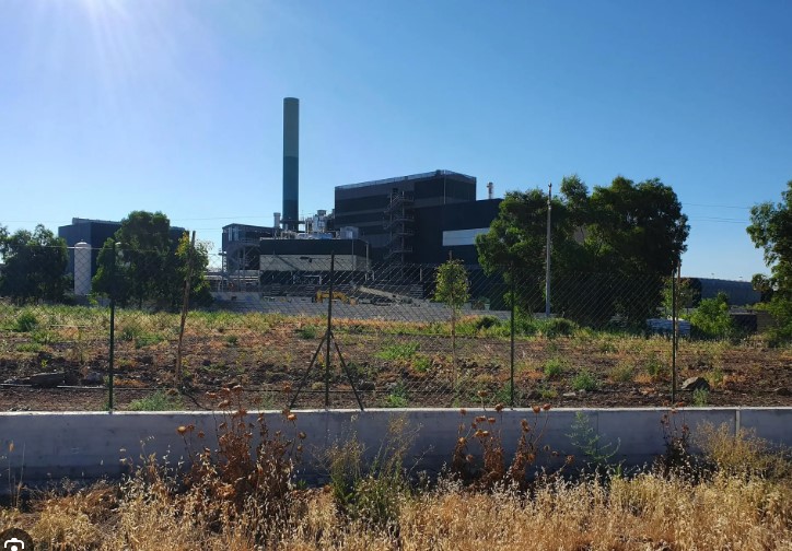 Sardegna, Todde riavvia l’inceneritore: spaccatura nel M5S e protesta dei sindaci locali