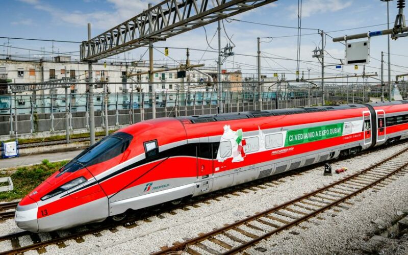 Tragedia in Sardegna: donna e cane travolti da un treno, ancora oscura la dinamica dell'incidente