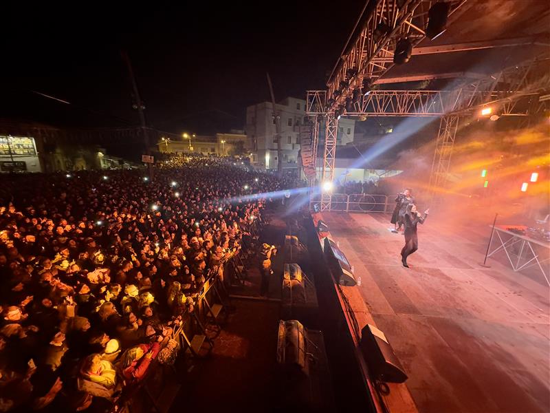 Capodanno a Castelsardo con Irama ed Elodie: “Bilancio ottimo” per il sindaco Tirotto e l