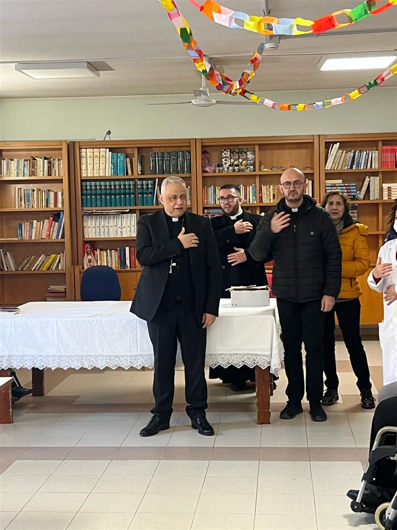 Sassari, Monsignor Saba in visita alla RSA Matida: conforto e preghiera per gli anziani