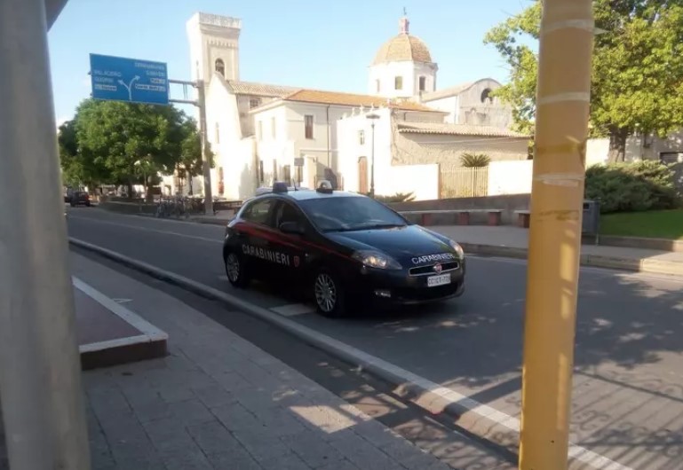 Villasor, doppia rapina a due tabaccherie: il bandito in fuga dopo aver sparato in aria