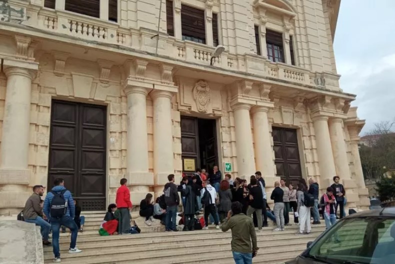 Cagliari, tra storia e proteste: il caso del docente israeliano contestato