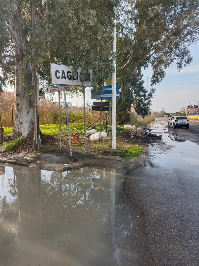 Via dell’Artigianato: il degrado senza fine nel cuore produttivo di Cagliari