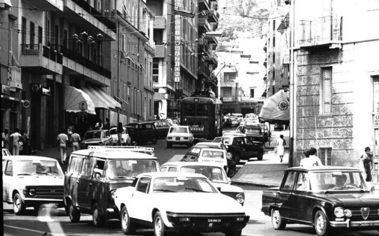 Sardegna anni '80: Un decennio di cambiamenti e contrasti