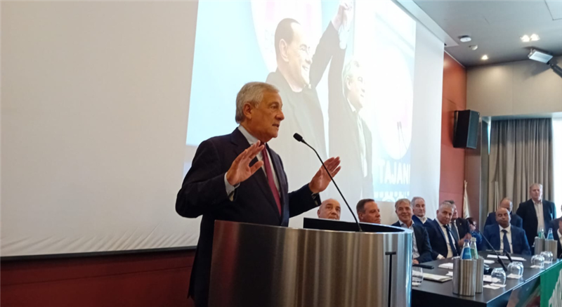 Forza Italia accoglie i fuoriusciti dal Psd'Az: Tajani sigilla il patto politico in Sardegna