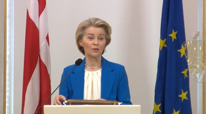 Von der Leyen: “Non possiamo permetterci di essere sottomessi dalla storia”