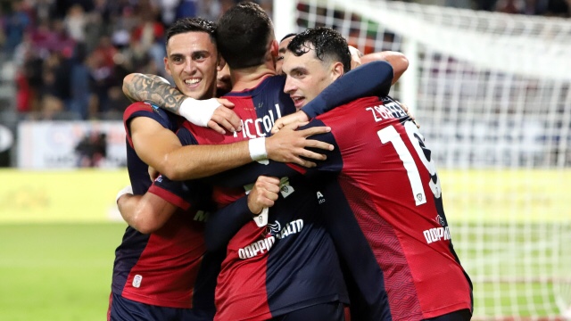 Cagliari, prima vittoria in casa. Il Torino si fa rimontare, decide l'autogol di Coco