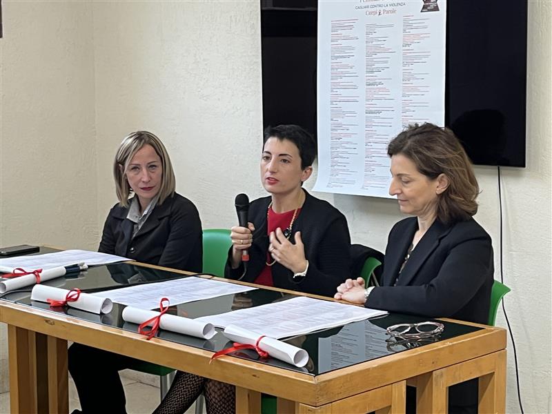 Cagliari contro la violenza: al via il Calendario condiviso Feminas 2024 – Corpi e parole