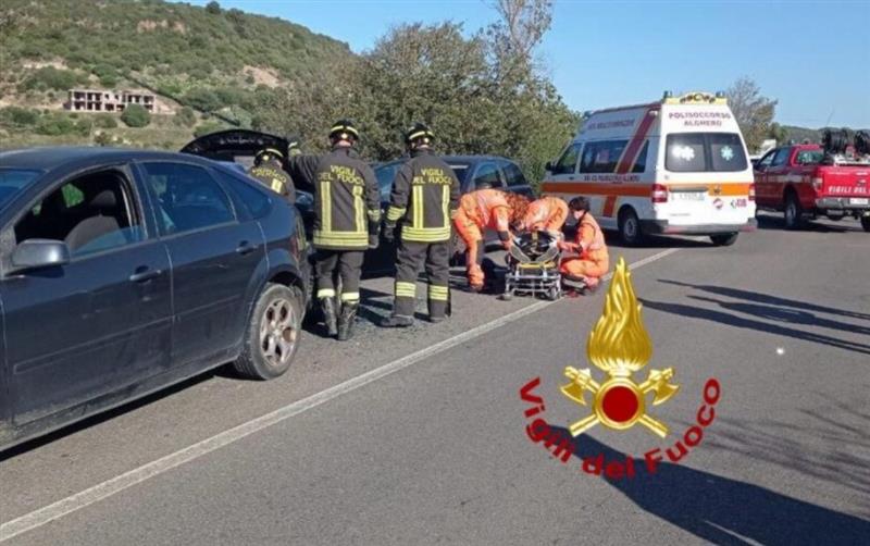 Tamponamento a catena sulla strada Alghero-Olmedo: due feriti e traffico in tilt