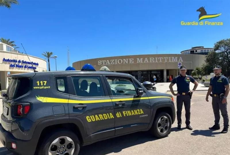 Con il bel tempo ritornano sbarchi e spaccio: fermato a Olbia un trafficante nigeriano con un chilo di cocaina