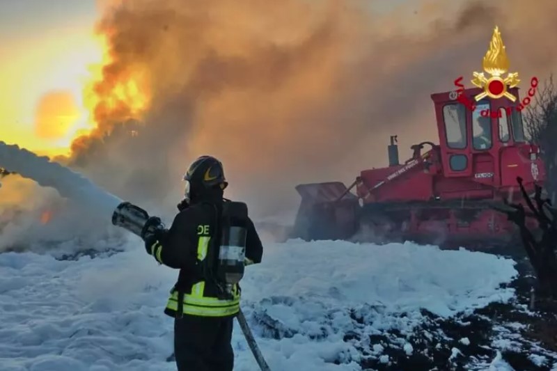 Sardegna: via al piano antincendio dal 1° maggio, mentre un rogo divampa a Selargius